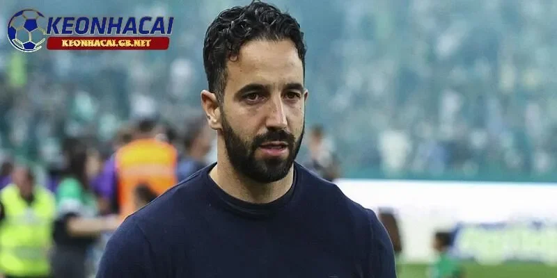 Tin tức bóng đá ngày 12/05/2025: HLV Amorim có thể chia tay với Man United