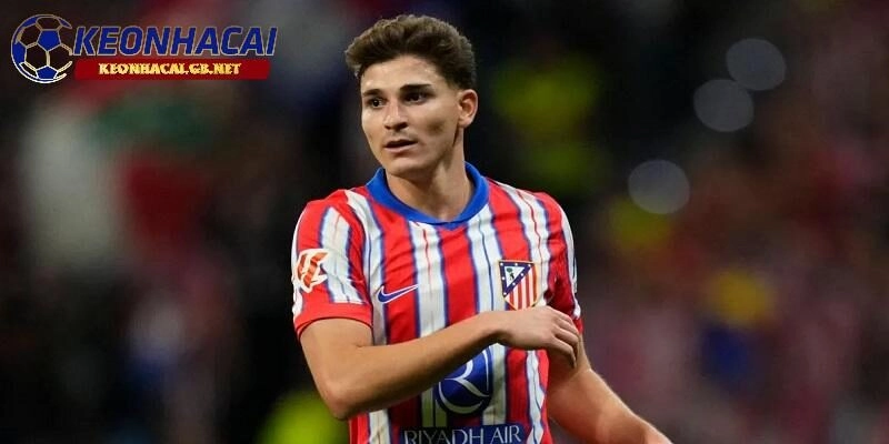 Alvarez lọt ra khỏi tầm với của Barcelona  Alvarez lọt ra khỏi tầm với của Barcelona